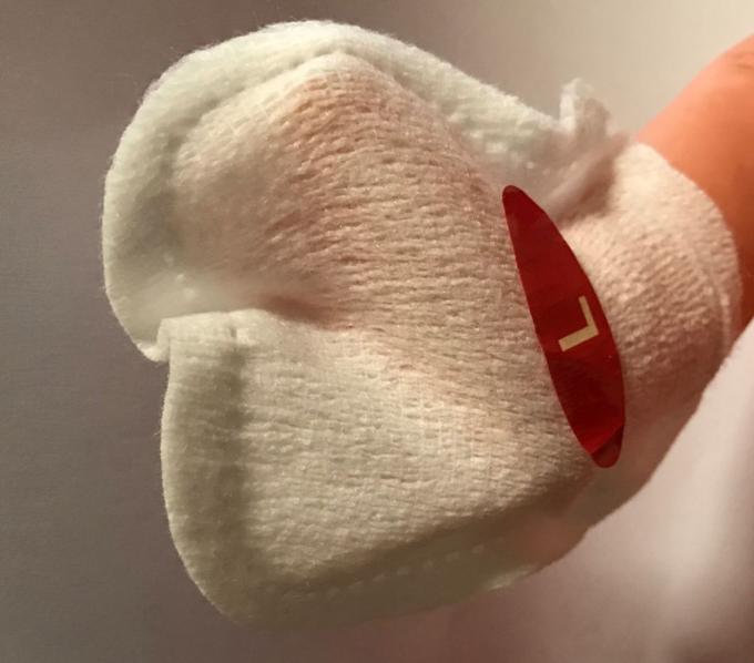 Disposable Baby Products Newborn Baby Gloves Comfortable For Scratching